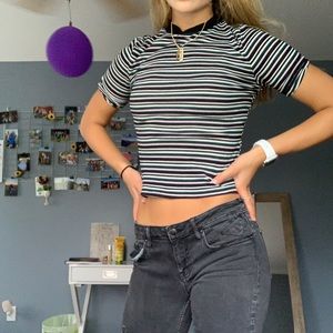 Striped short sleeve crop top